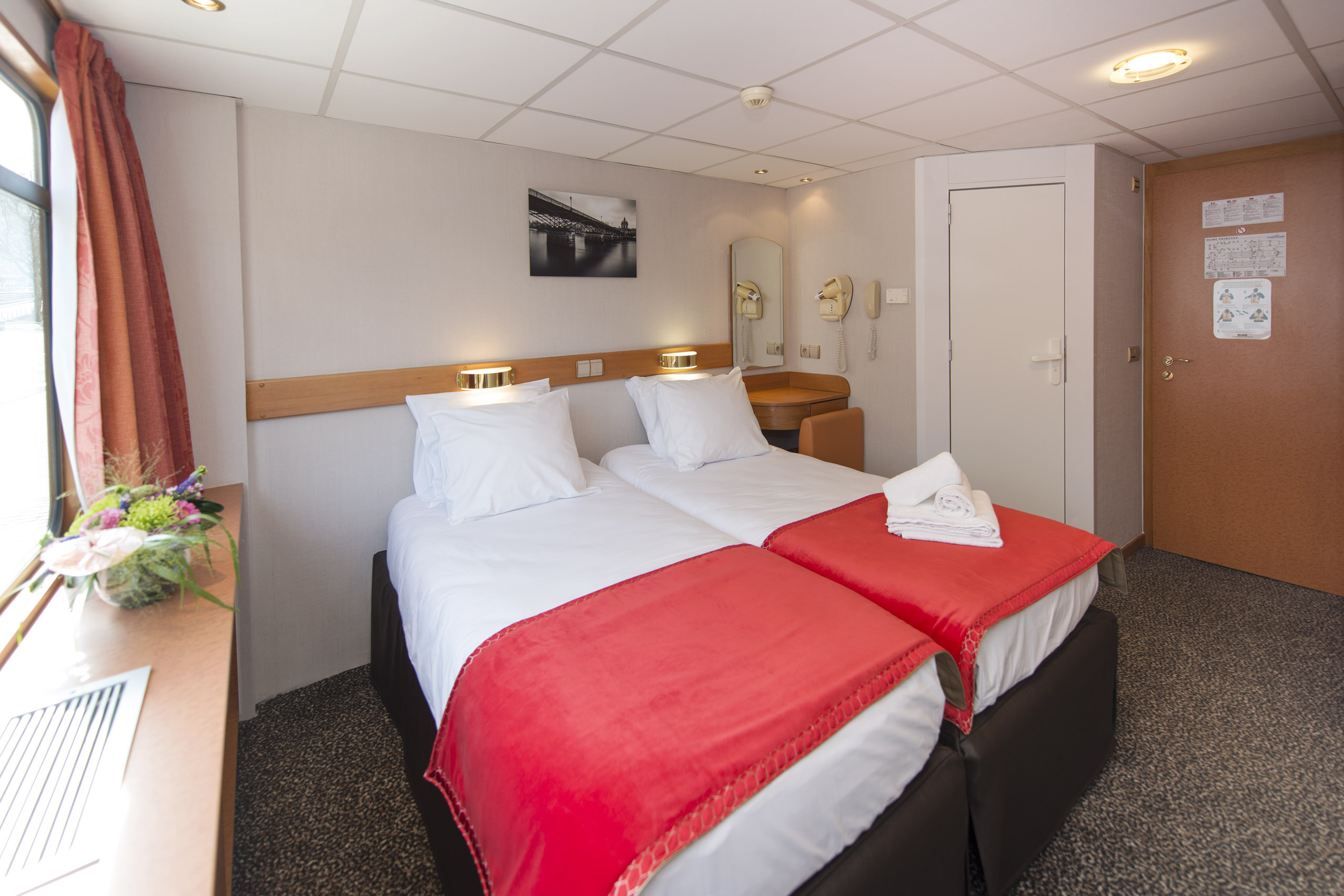 CroisiEurope MS Seine Princess Cabin 4.jpg